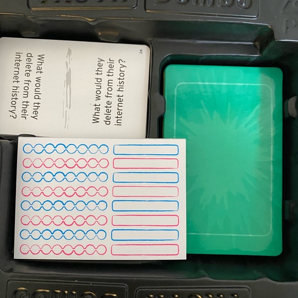 BOARD GAME - Picture 4 of 4